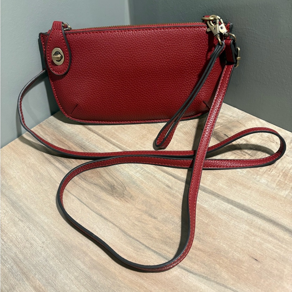 Red crossbody/Wristlet